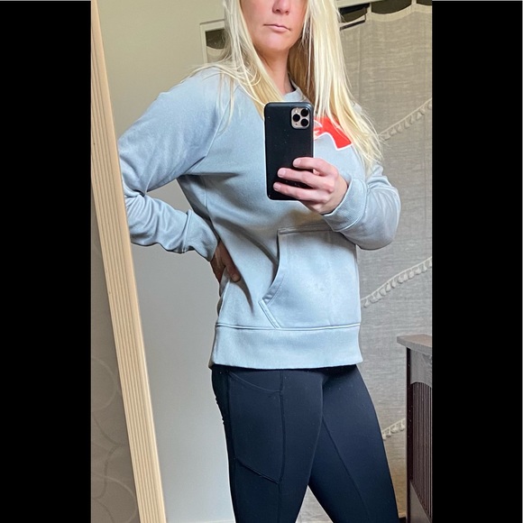 Under Amour Sweatshirt - Picture 3 of 8